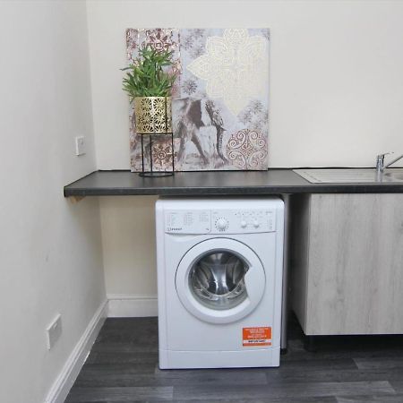 Lovely Twin Bed Studio Near Coventry Shopping Centre Екстер'єр фото