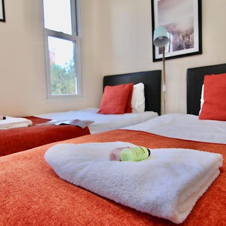 Lovely Twin Bed Studio Near Coventry Shopping Centre Екстер'єр фото