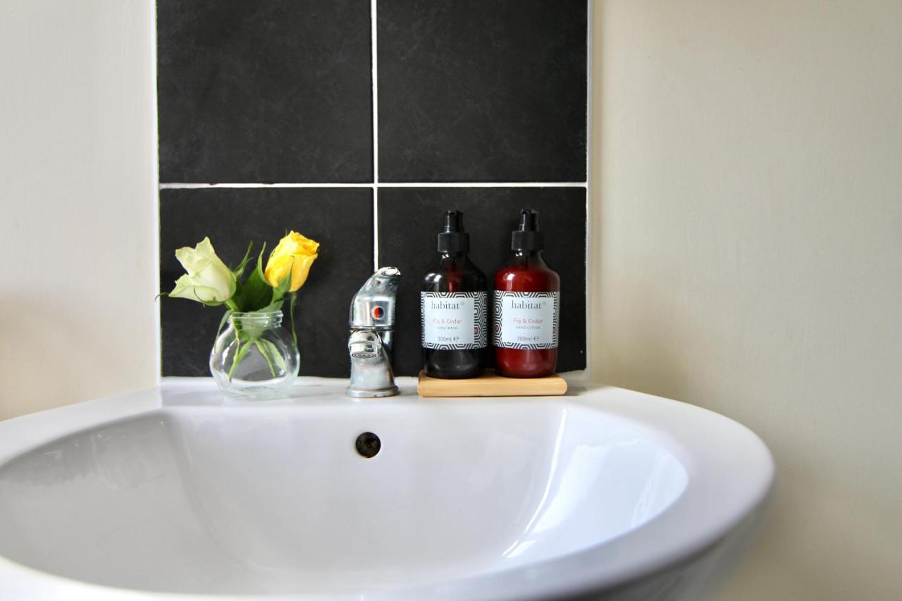 Lovely Twin Bed Studio Near Coventry Shopping Centre Екстер'єр фото