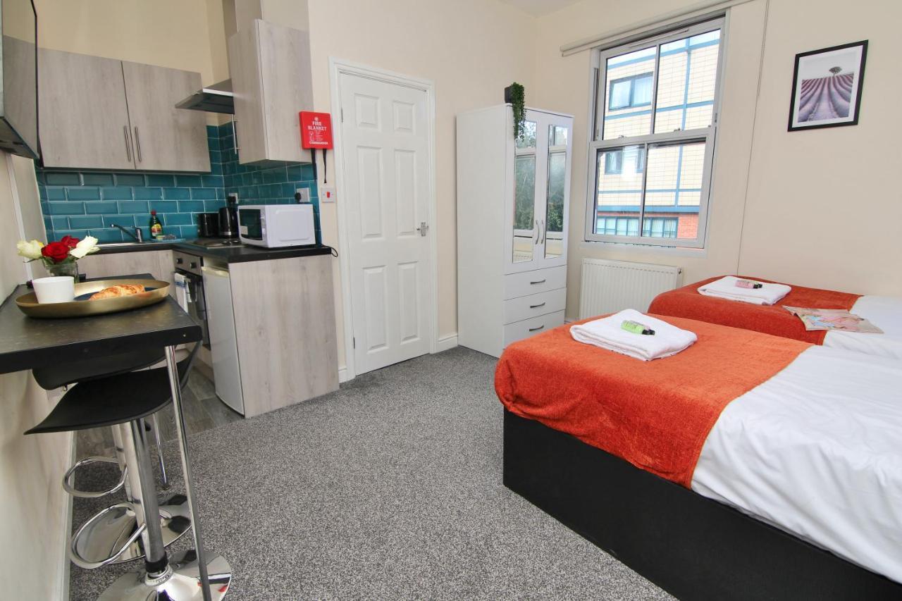 Lovely Twin Bed Studio Near Coventry Shopping Centre Екстер'єр фото