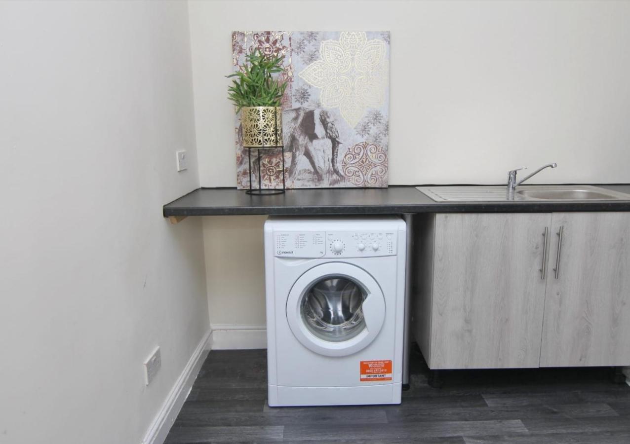 Lovely Twin Bed Studio Near Coventry Shopping Centre Екстер'єр фото